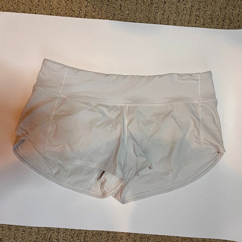 White Lululemon Speed Up Athletic Short 2.5'